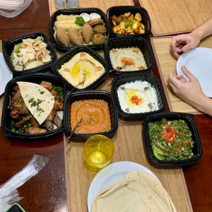La mesa Libanesa.  te va a encantar!