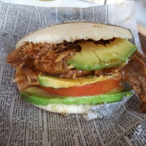 Arepa de pernil