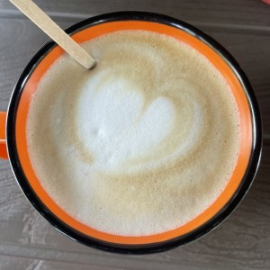 BEBIDAS CALIENTES - Latte Mediano