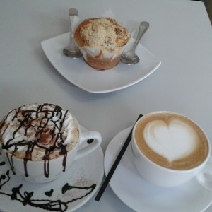 Capuccino Royal, Muffin de Coffee cake con nueces