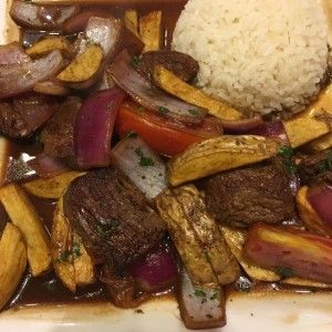 Lomo saltado