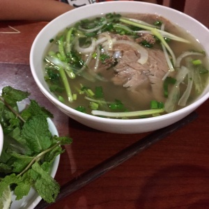 Pho Bo Chin (Caldo de res con vegetales)