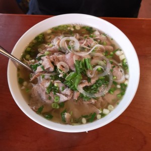 pho de carne cocida