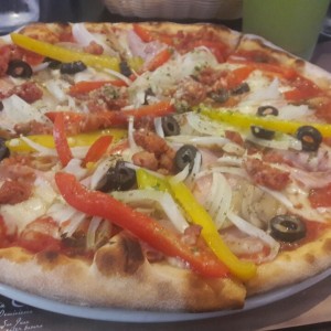 Pizza Caprichosa