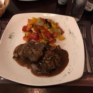 Filete de res en salsa Marsala