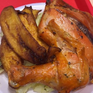 Pollo al horno con Yuca y tajadas