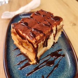 tiramisu cafe