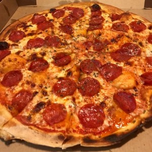 Pizza familiar - Peperoni