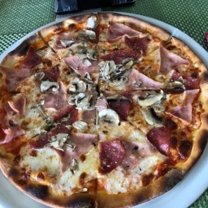 Pizza Cuatro Estaciones