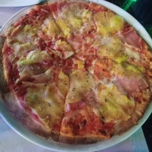Pizza hawaiana tamaño mediano