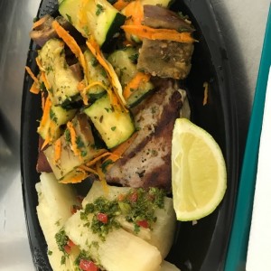 atun con vegetales y yuca 