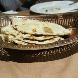 Naan de ajo