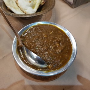 cordero con curry