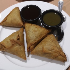 Samosas de pollo