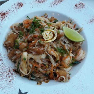 Pad thai de mariscos