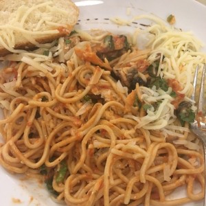 spaghetti con espinaca salmon y queso