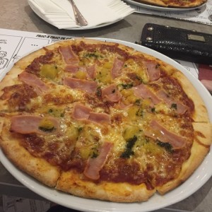 Pizza Hawaiana