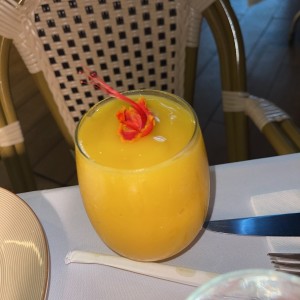 Mango cocktail 