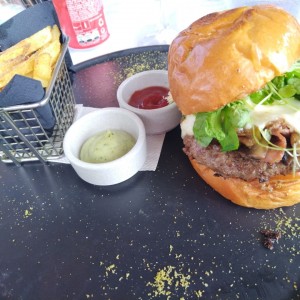 Carnes - Ciao Bella Burger