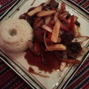 Lomo saltado