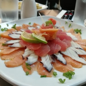 sashimi mixto corte fino