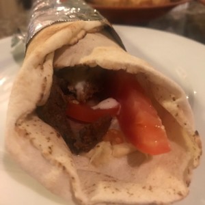 shawarma de carne de cordero