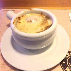 Sopa de cebolla. 