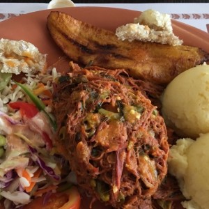 ropa vieja con pure de papas