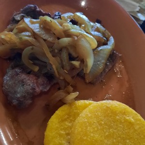 Bistec Encebollado