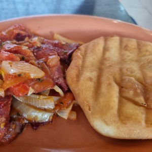 Bistec Encebollado