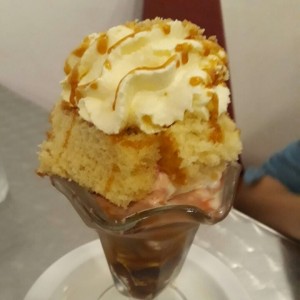 No me olvides con helado de napolitano