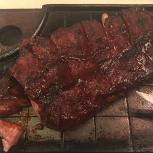Costillas de cerdo ahumadas en salsa BBQ