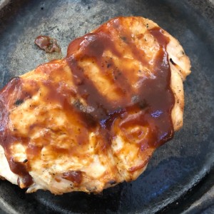Pollo en salsa BBQ