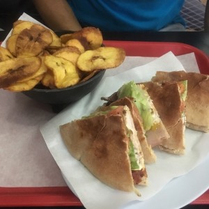 Club Sandwich con Pintones