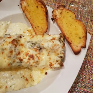 lasagna de pollo en salsa blanca