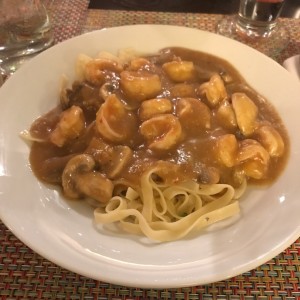 Fettucine curry