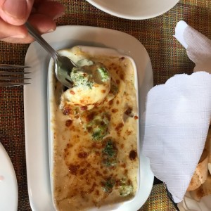 brocoli co. queso fundido. 