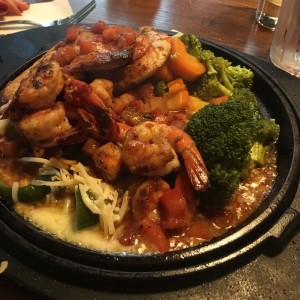 sizzling chiken and shrimp