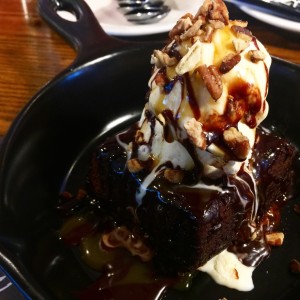 brownie with ice cream