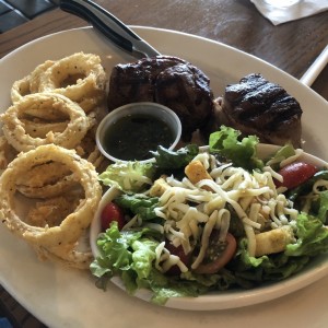 Filet Mignon with onion rings and veggies
