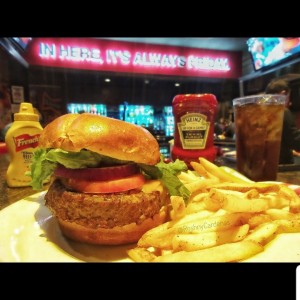 Hamburguesa del Menu Ejevutivo - Fridays Albrook