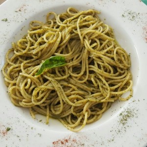 Pasta al pesto