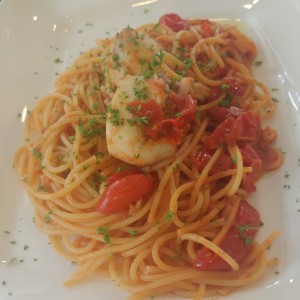 spaghetti con calamar relleno