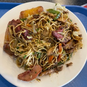 Chow mein con platano