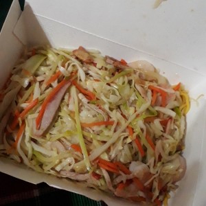 chow mein combinacion