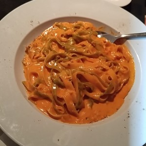 fetuccini al salmon