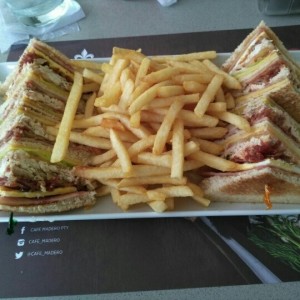 Emparedados - Club sandwich