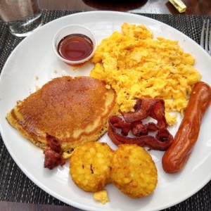 Desayuno americano, bien completo