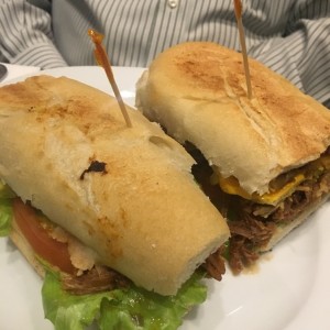 Sandwich de ropa vieja