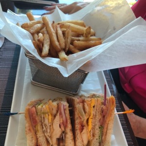 Emparedados - Club sandwich